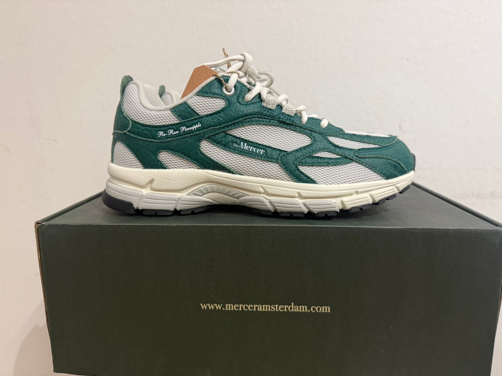 Te koop nieuwe Mercer Re Run Pineapple 2.0 green maat 39, Postlaan 3, Mercer, Ophalen of Verzenden, 123@home.nl