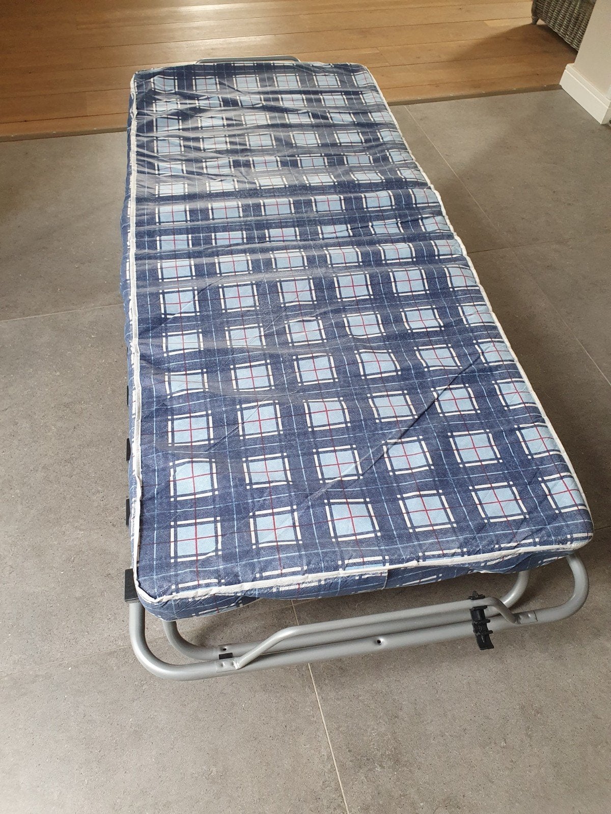 Opklapbaar logeerbed/stretcher, Huis en Inrichting, Ophalen, Gebruikt, Eenpersoons, 190 cm of minder