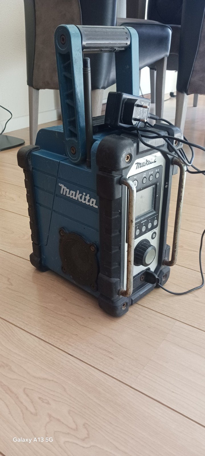 Makita bouwradio - robuust en betrouwbaar, Audio, Tv en Foto, Ophalen of Verzenden, Gebruikt, Bouwradio