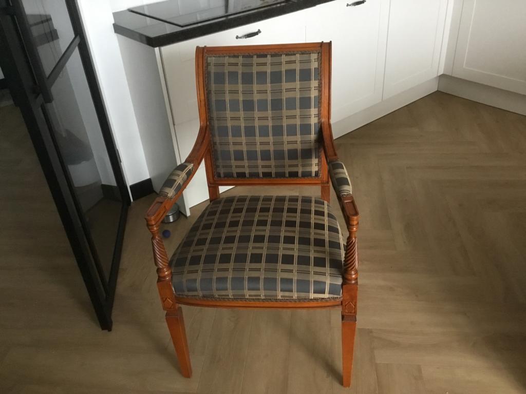 Klassieke Selva stoel met ruitjes bekleding MOET WEG, Ophalen, Zo goed als nieuw