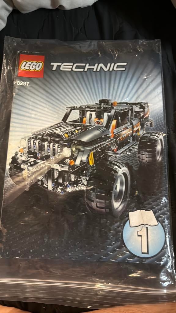 Lego Technic 8297 Off-Roader, Kinderen en Baby's, Speelgoed | Duplo en Lego, Ophalen of Verzenden, Zo goed als nieuw