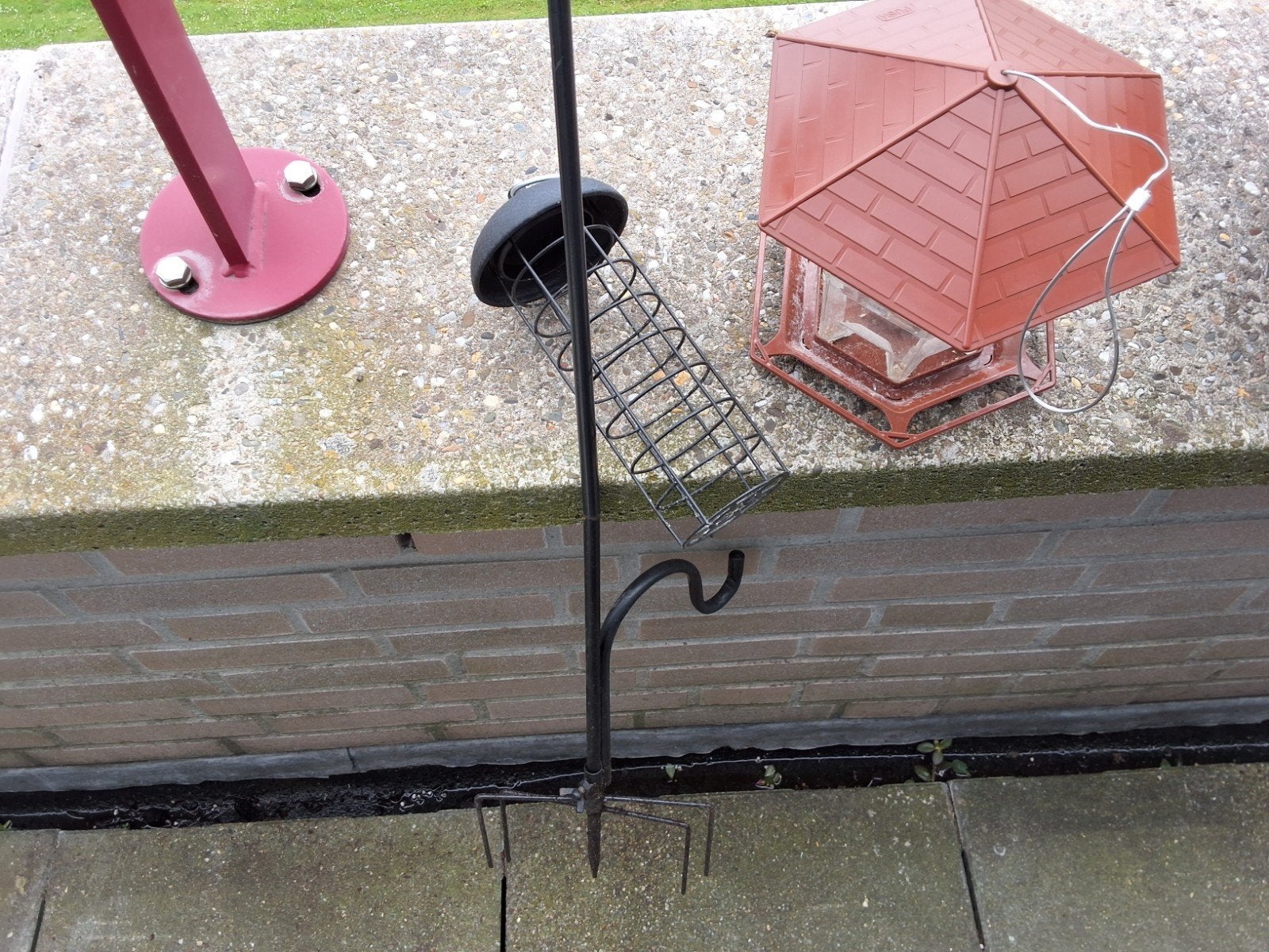 Vogelvoederset: Voederhuisje en Voederhouder op Paal, Ophalen, Gebruikt