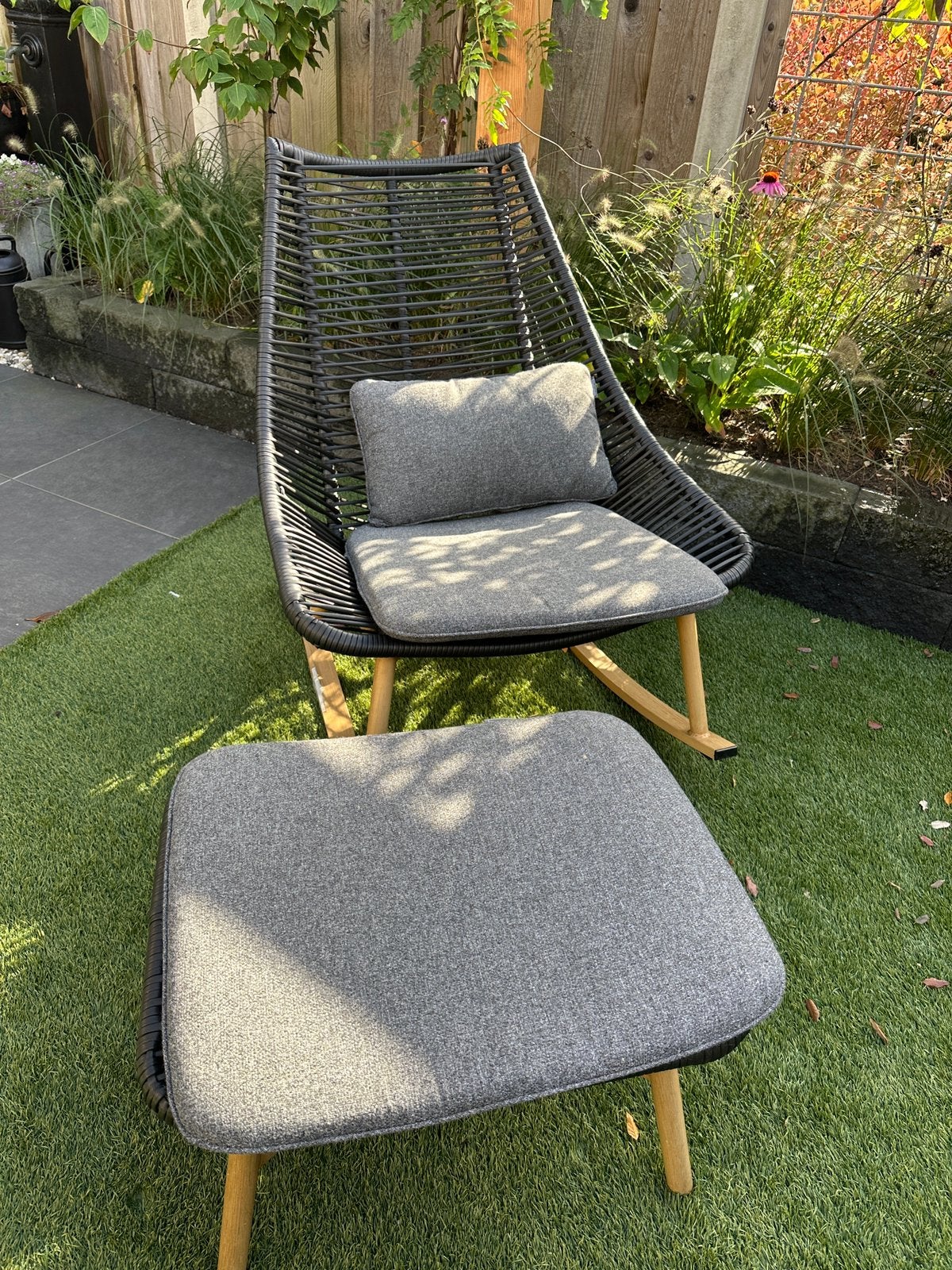 Leuke schommelstoel voetenbankje kussen tuin kinderkamer, Tuin en Terras, Ophalen, Gebruikt