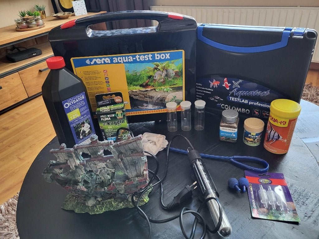 Aquariumset met veel toebehoren, Dieren en Toebehoren, Ophalen, Inclusief toebehoren, Zo goed als nieuw, Overige typen