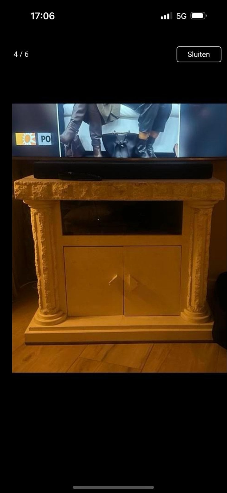Stijlvol TV-meubel met klassieke zuilen, Overige materialen, Gebruikt, 100 tot 150 cm, Ophalen of Verzenden