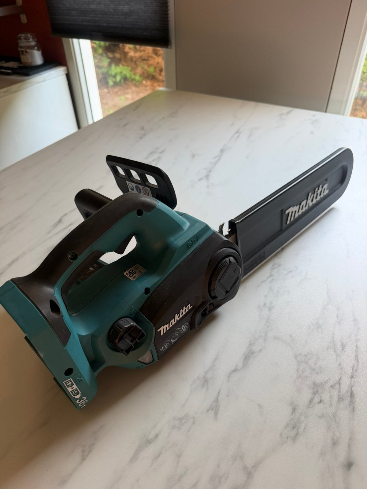 Kettingzaag makita body nieuw