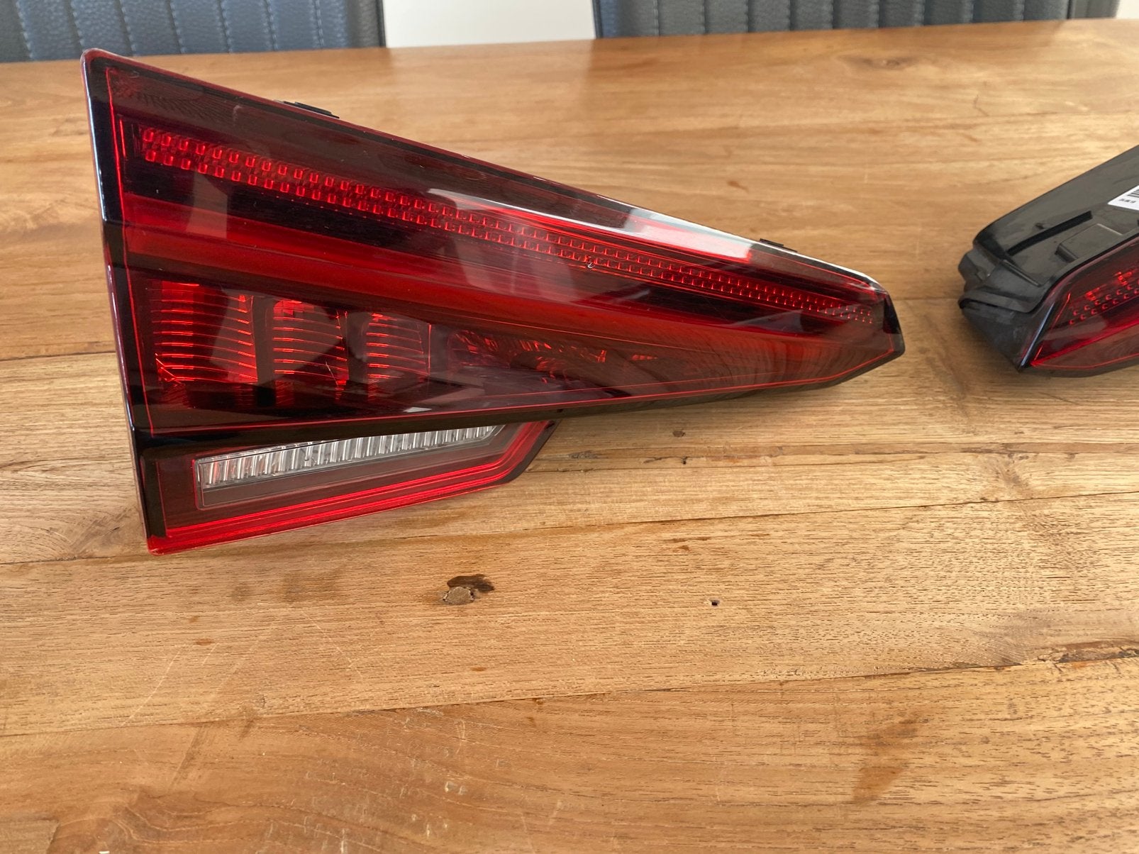 Dynamisch achterlicht links binnenste deel (audi a4 B9) USA, Ophalen of Verzenden, Gebruikt, Audi