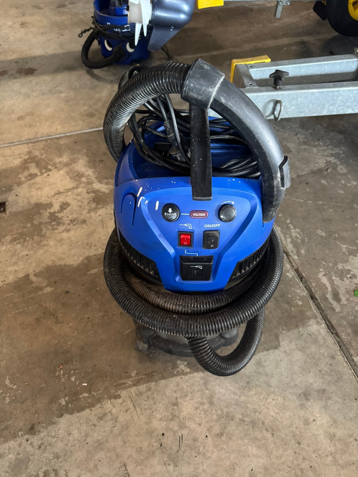 Opknapper Nilfisk Multi II 30T VSC RVS nat/droog stofzuiger, Ophalen, Zo goed als nieuw, Waterstofzuiger