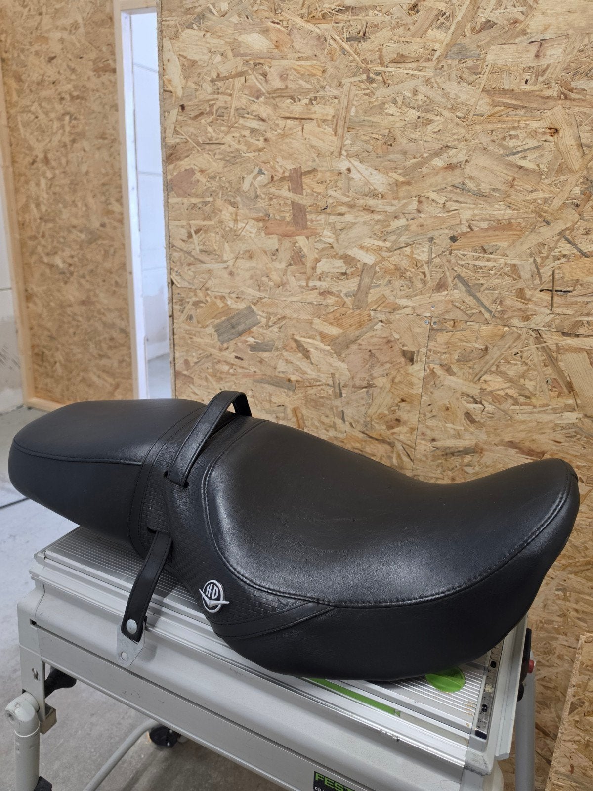 Harley-Davidson Road King Zadel (tot 2008), Ophalen