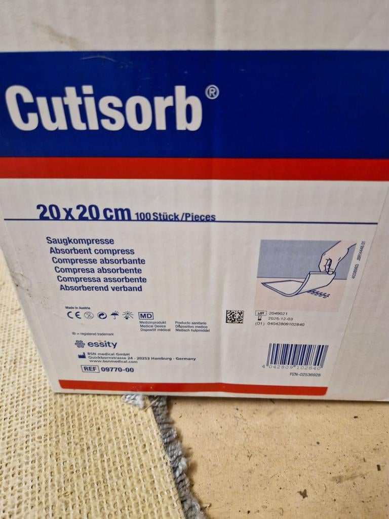 Cutisorb absorberend verband 20x20cm 65 stuks, Diversen, Ophalen of Verzenden, Nieuw