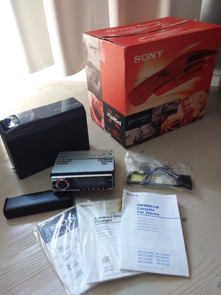 * SONY XR-C5300RX * COMPLETE SET in doos * RADIO / CD, Verzenden, Zo goed als nieuw