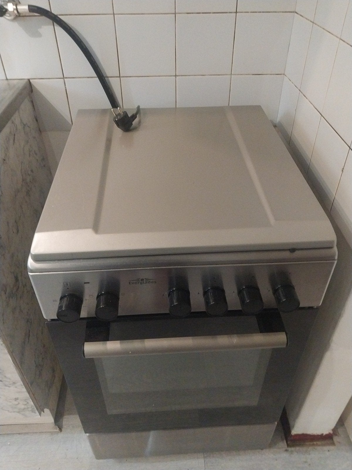 Gasfornuis met oven, Zo goed als nieuw, Gas, Vrijstaand, 85 tot 90 cm