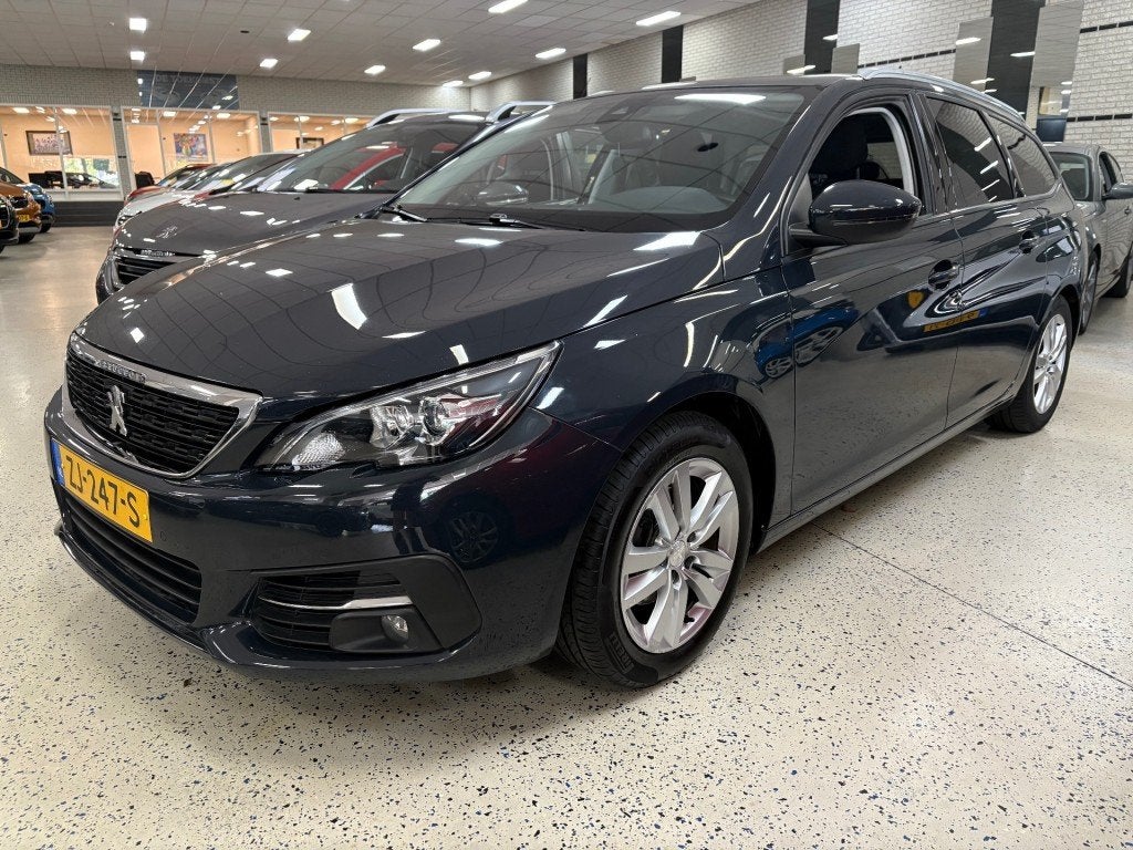 Peugeot 308 SW 1.2 Panorama Dak Navigatie Multimedia Nieuwe, Voorwielaandrijving, Gebruikt, Euro 6, 1199 cc