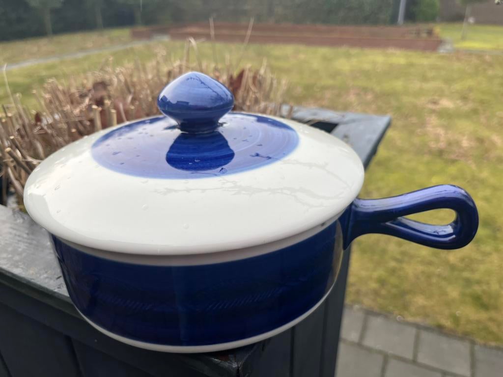 Rostrand Koka Blue Fish dekschaal, Ophalen of Verzenden, Overige stijlen, Porselein, Schaal of Schalen