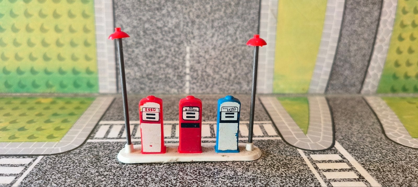 Oude Lego Esso benzine pomp., Verzenden, Zo goed als nieuw, Bus of Vrachtwagen, Overige merken