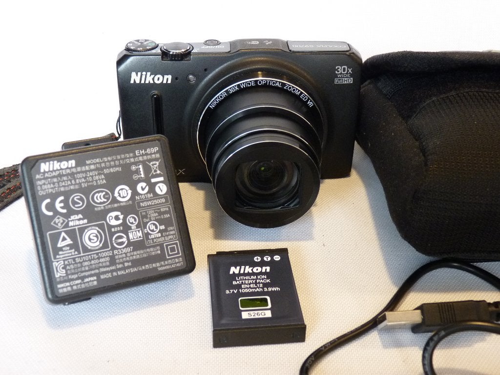 Nikon Coolpix S9700, accu, laadkabel, tas, 16mp 30x zoom, Cameratas, Ingebouwde flitser, 16 megapixels, Ophalen of Verzenden