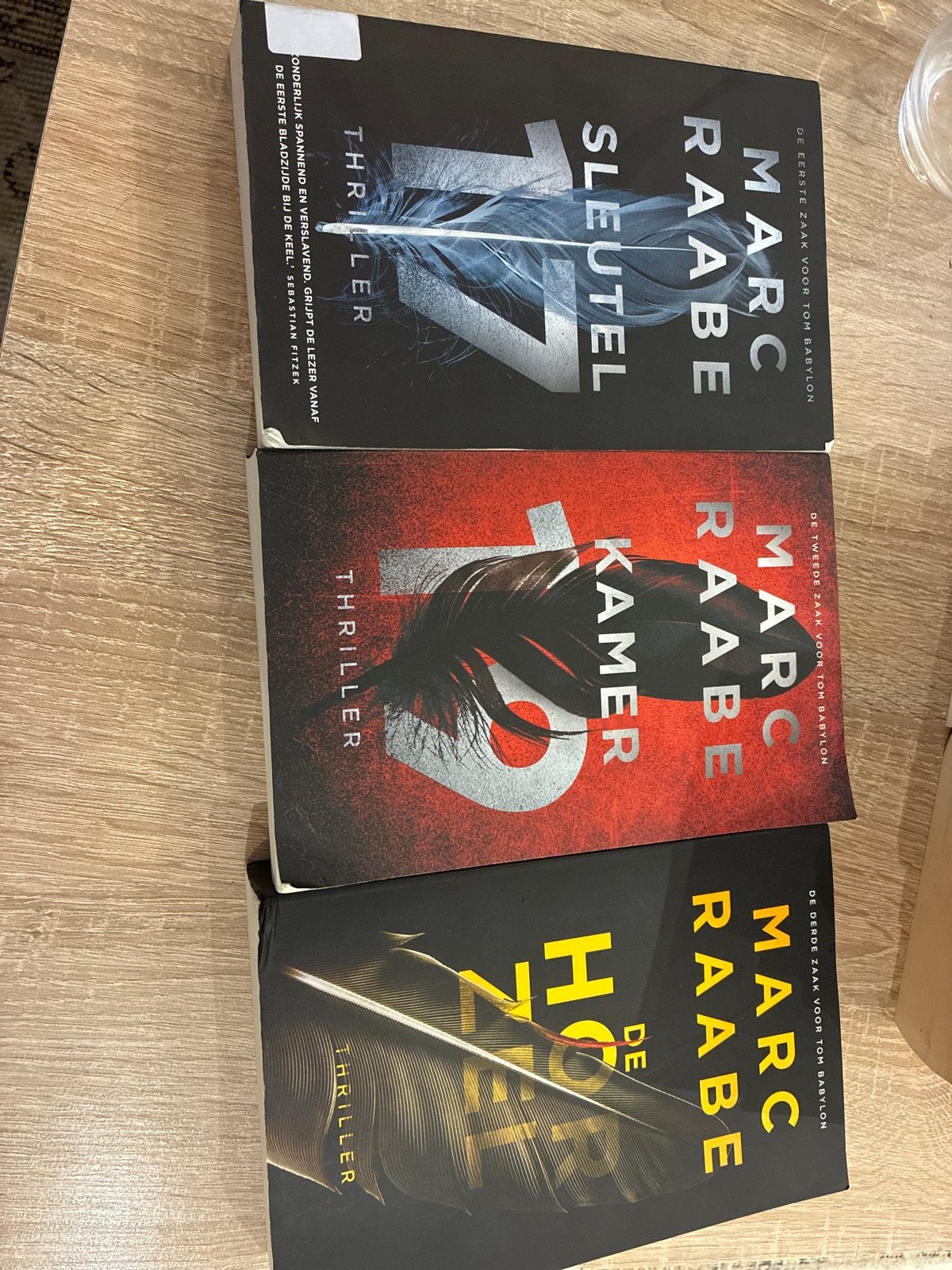 Marc Raabe Thriller Boeken: 17 Sleutel, 19 Kamer, De Holle M, Ophalen of Verzenden, Gelezen, Europa overig
