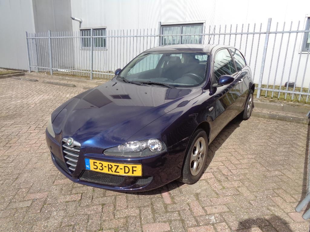 * Onderdelen Alfa 147 105 PK blu chiala di luna 245 *, Ophalen, Gebruikt, Alfa Romeo