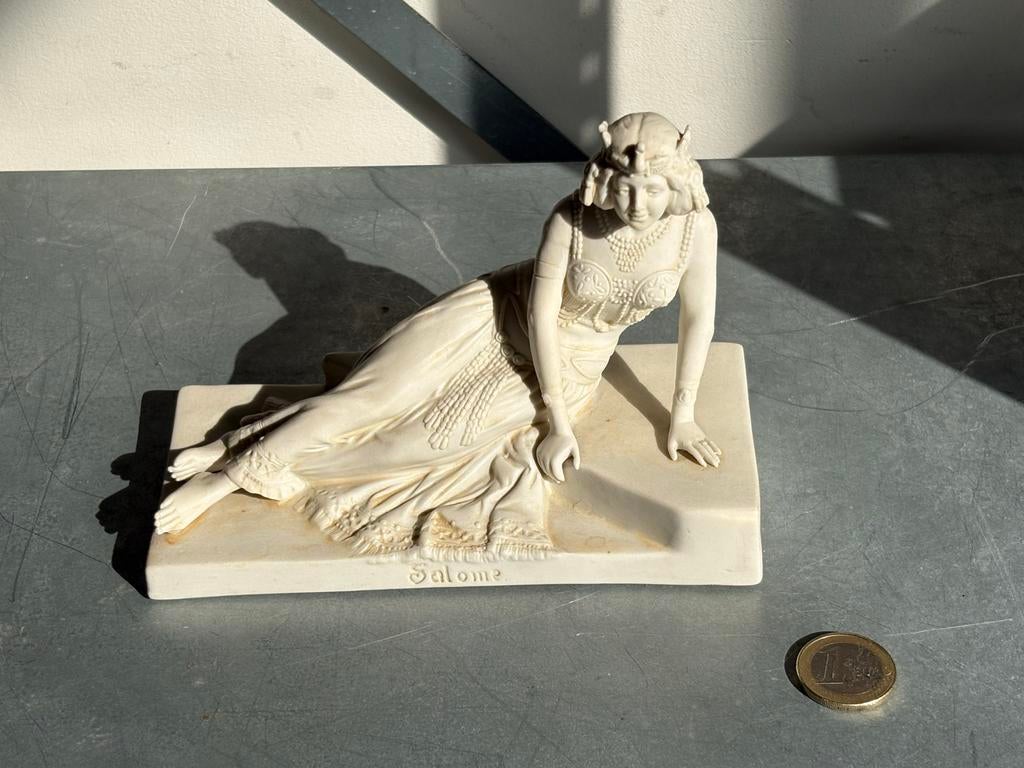 Bisquit beeldje 'Salome' - gemerkt - zonder schade, Antiek en Kunst, Ophalen