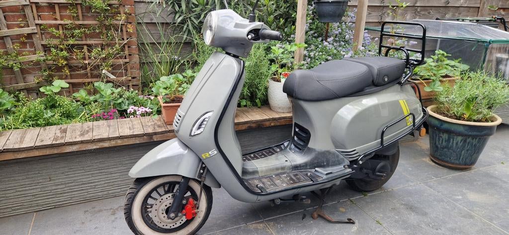 Vespa look snorscooter BTC riva, Gebruikt, Benzine, Ophalen, Overige merken