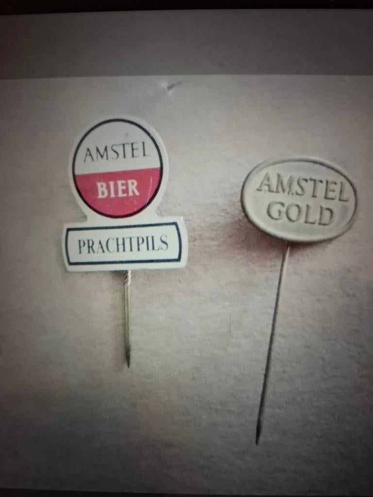 2  Speldjes Amstel bier, Verzamelen, Speldjes, Pins en Buttons, Ophalen of Verzenden, Zo goed als nieuw, Merk, Speldje of Pin