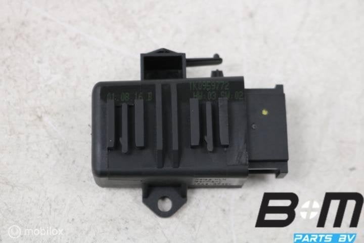 Stoelverwarmmingregelaar VW Passat B8 1K0959772, Gebruikt