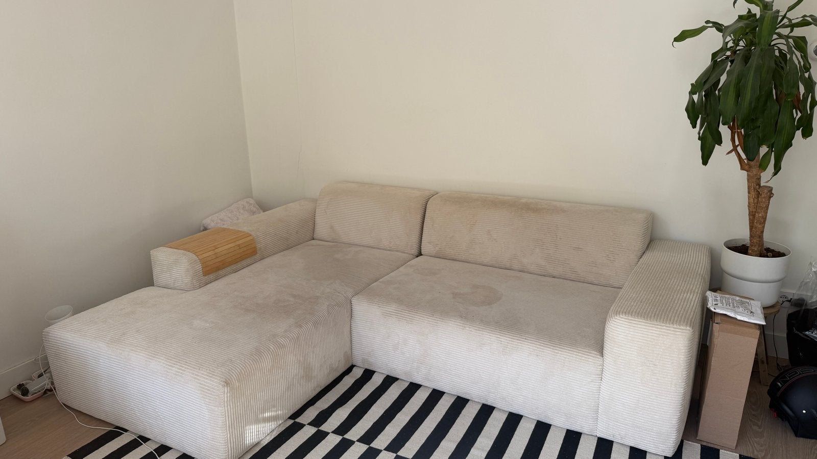Comfortabele hoekbank met chaise longue - Crème ribstof, Huis en Inrichting, Banken | Complete zithoeken, Ophalen, Gebruikt, Stof