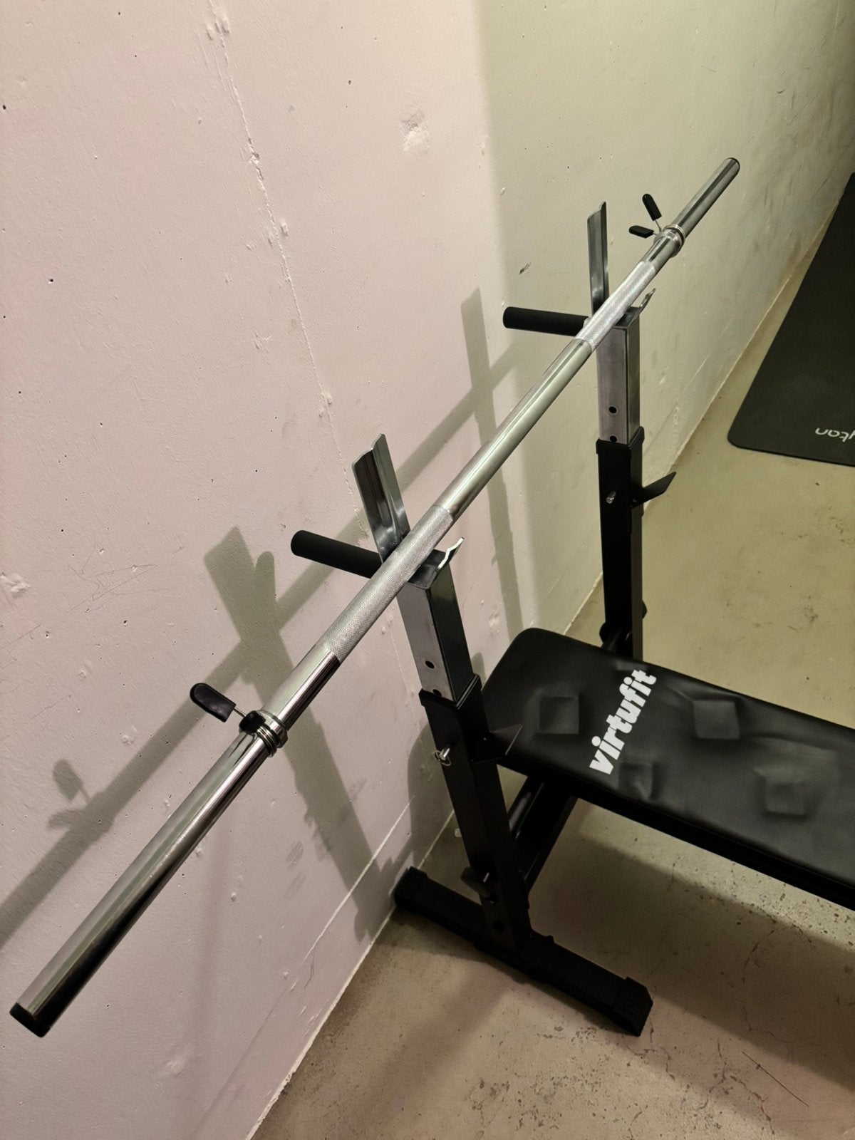 Fitnessbank met halter, Ophalen, Zo goed als nieuw, Krachtstation