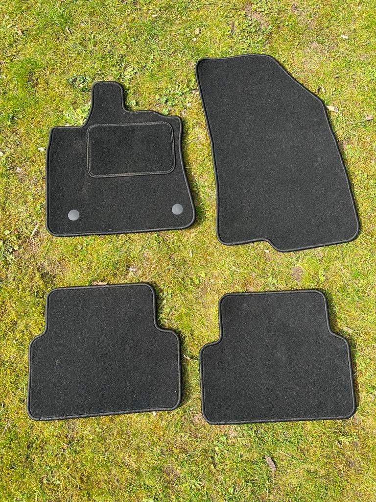 Nieuwe mattenset Dacia Jogger, Ophalen, Nieuw