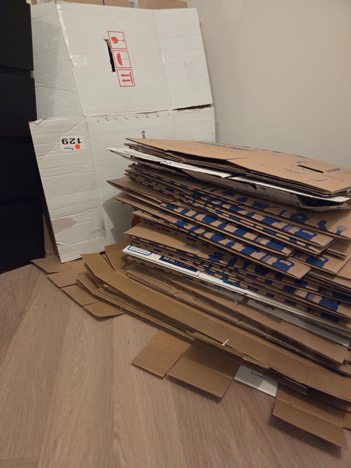Verhuisdozen: 40x medium, 6x groot, Ophalen, Opvouwbaar, 50 tot 75 cm, Minder dan 40 cm