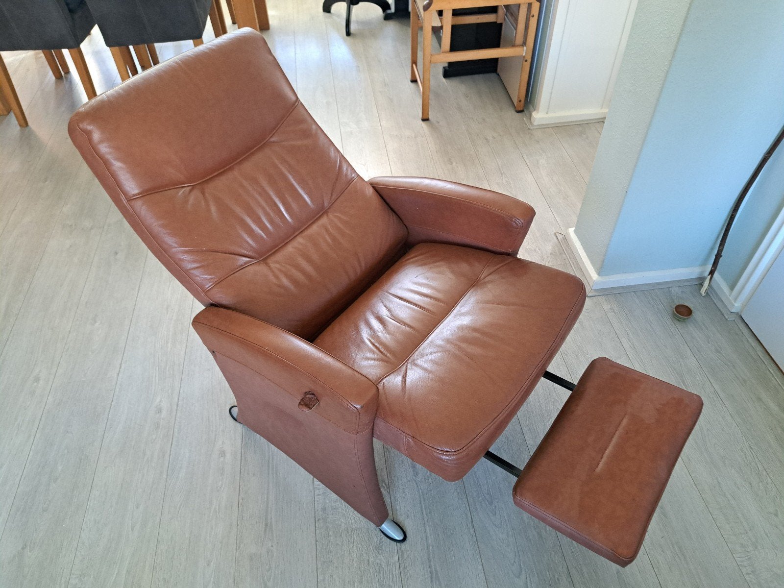 Nette cognac-kleurige lederen fauteuil, Huis en Inrichting, Ophalen, Gebruikt, Leer