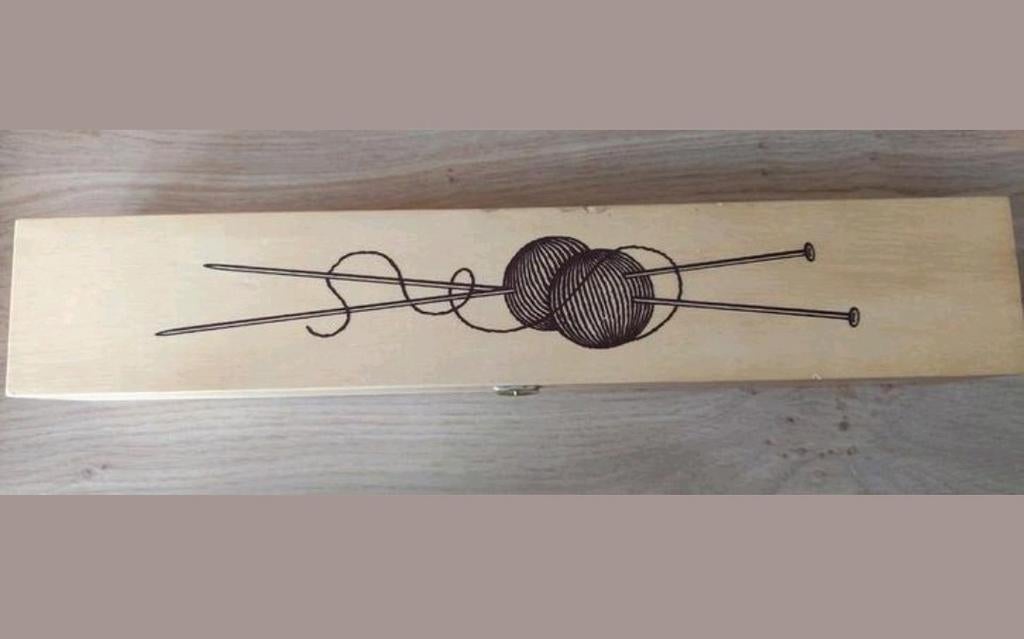 VINTAGE HOUTEN KISTJE VOOR BREINAALDEN, Hobby en Vrije tijd, Breien en Haken, Verzenden, Gebruikt, Breien, Overige typen