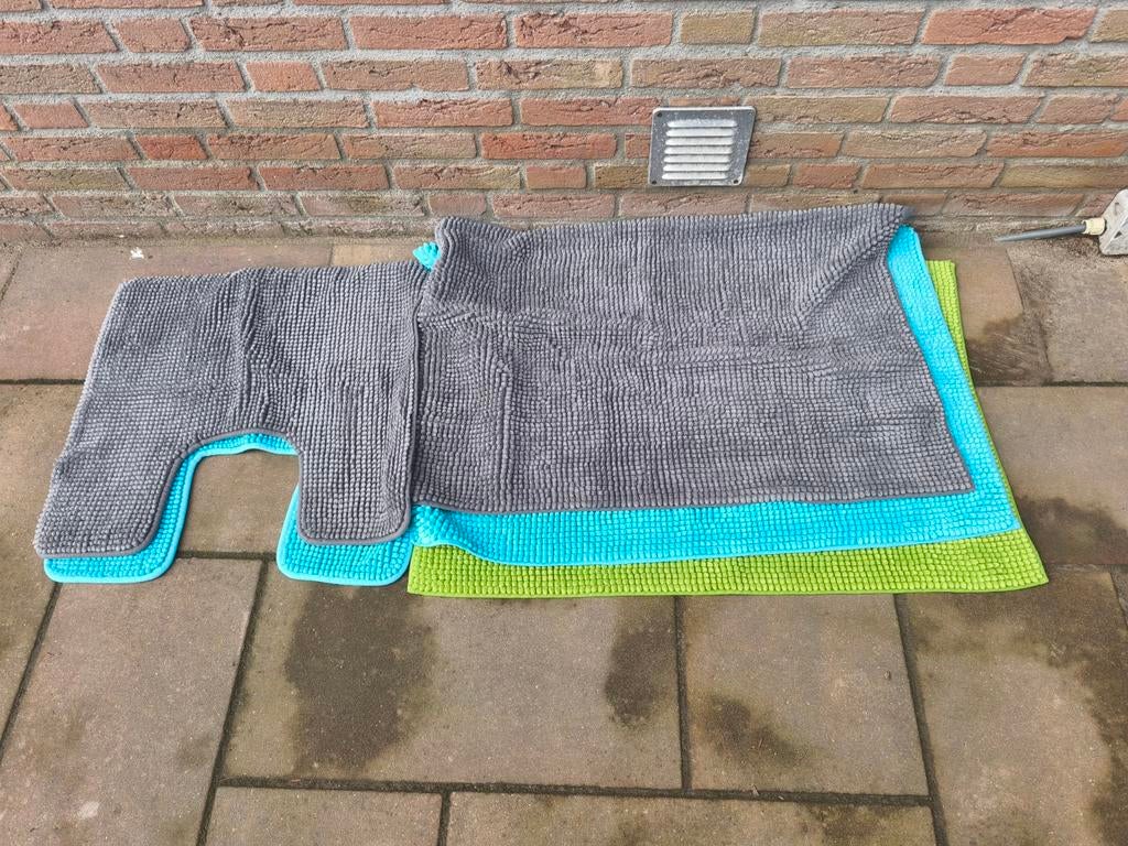 Badmatten set: blauw, groen en grijs, Ophalen of Verzenden, Gebruikt, Blauw, Badmat