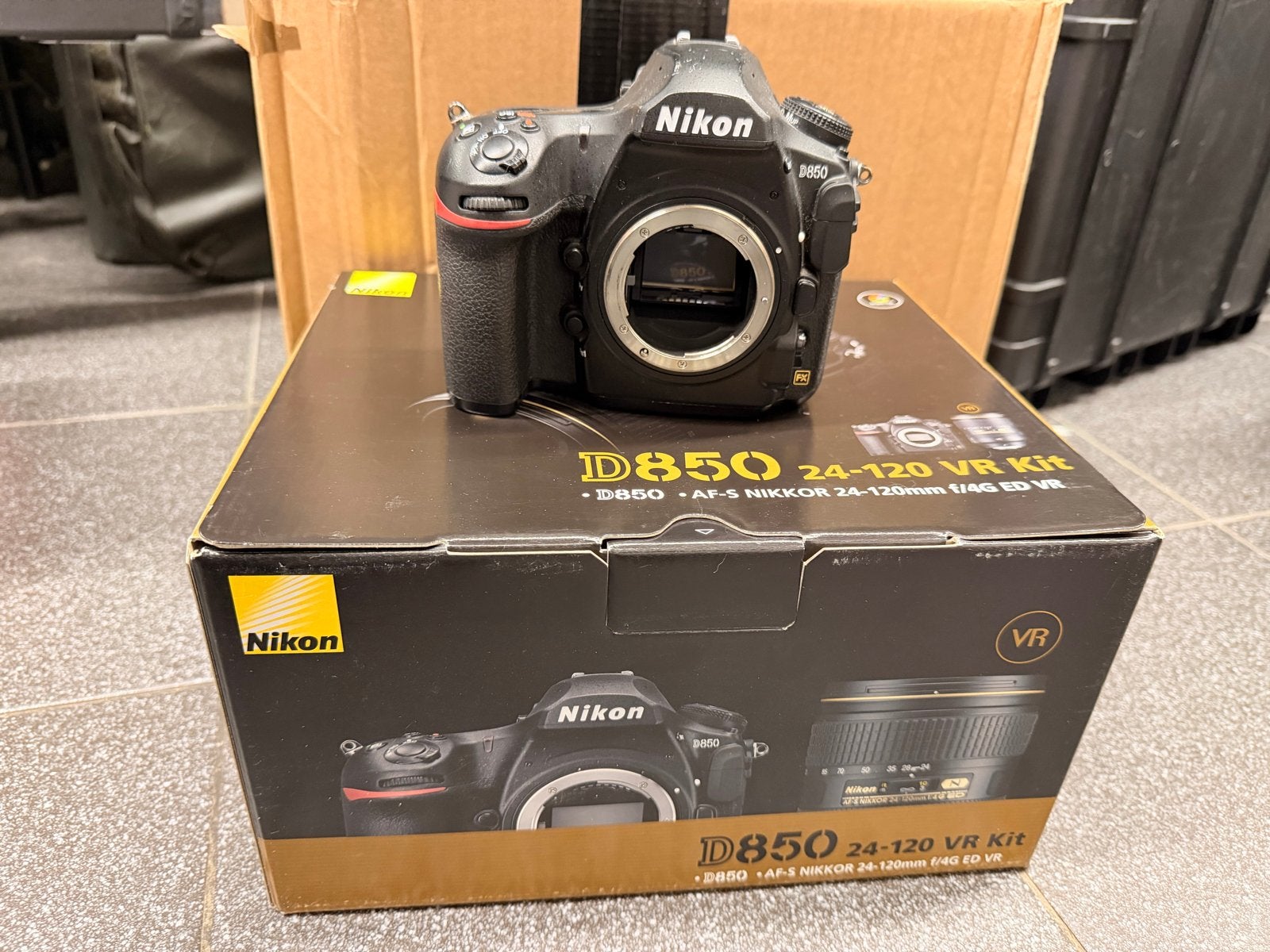 Nikon D850 DSLR Camera - gebruikt, Spiegelreflex, Ophalen of Verzenden, Zo goed als nieuw, Nikon