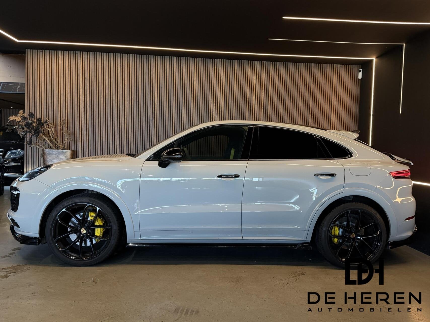 Porsche Cayenne Coupé 3.0 E-Hybrid|Softcls|PANO|Maxton|NAP|, Auto's, Automaat, Cayenne, Gebruikt, 2995 cc