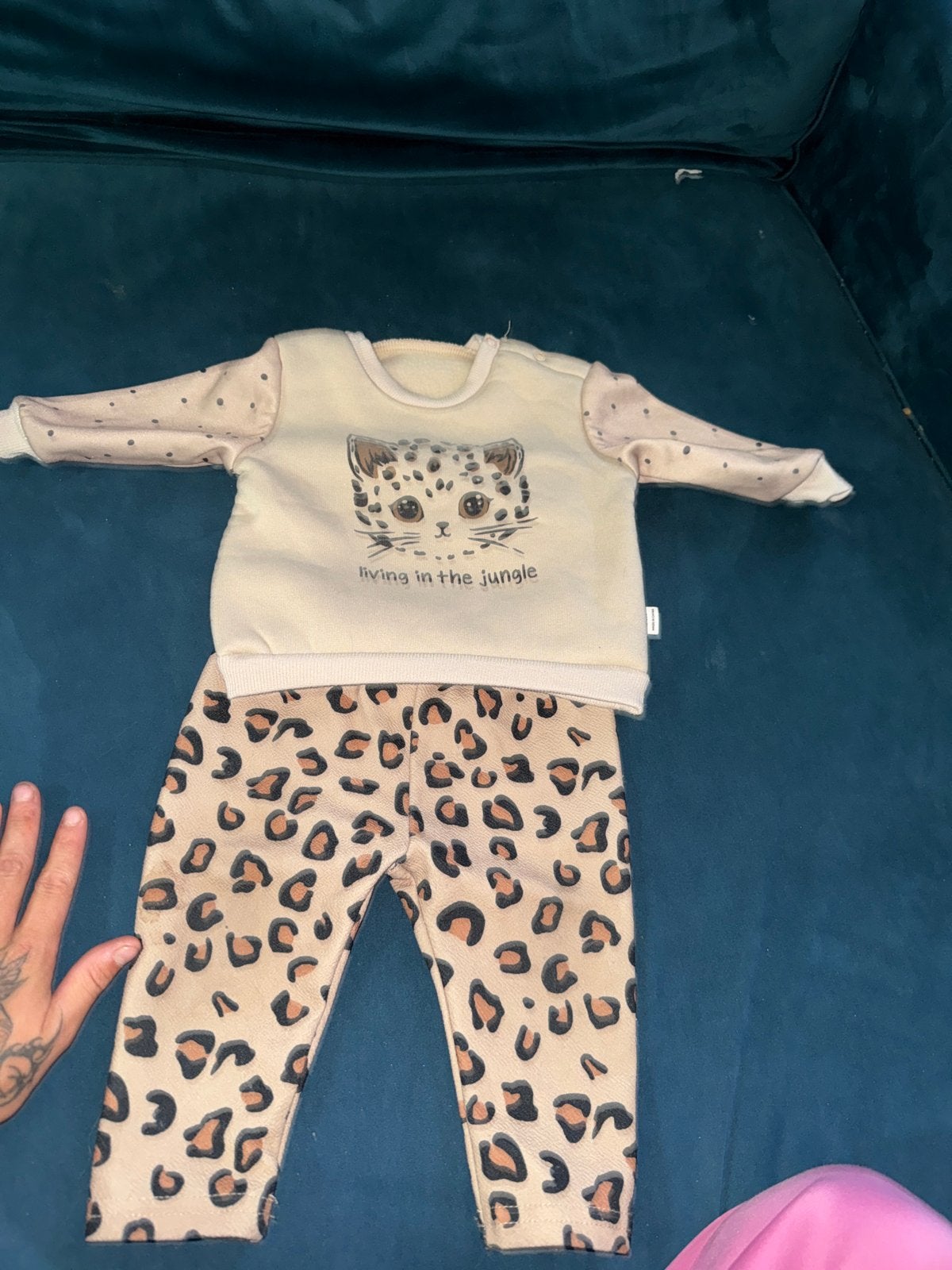 Leopardprint baby setje - trui en broek, Ophalen of Verzenden, Zo goed als nieuw, Jongetje of Meisje
