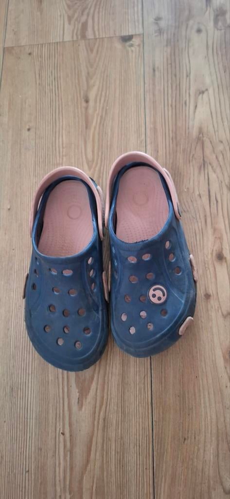 Nep Crocs maat 32 - Blauw/Roze kindersandalen, Kinderen en Baby's, Ophalen, Gebruikt, Jongen of Meisje, Schoenen