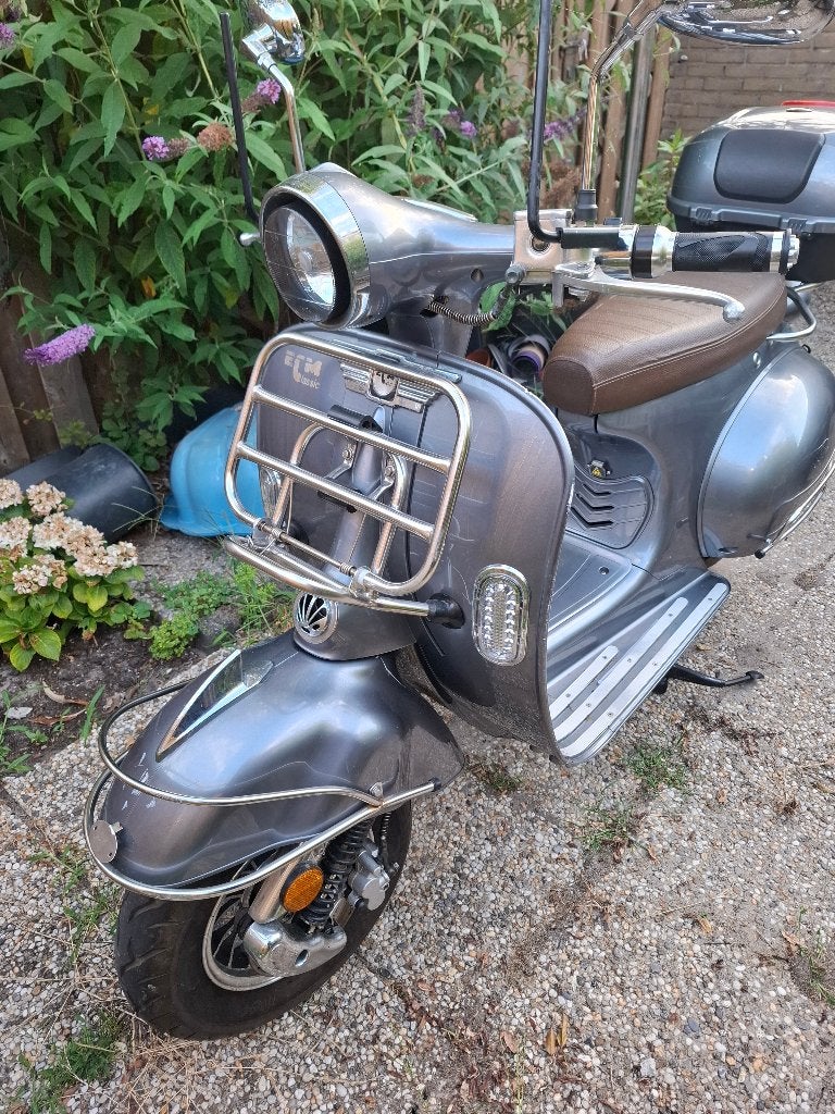 Sakura EV2000, ECM Classic Scooter met 2 accu's, Fietsen en Brommers, Brommeronderdelen | Scooters, Ophalen, Gebruikt, Overige typen