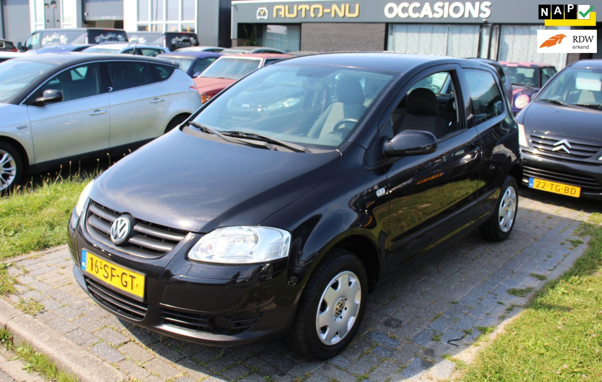 Volkswagen Fox 1.2 Trendline Black Edition Trekhaak Stuurbek, Voorwielaandrijving, Zwart, 4 stoelen, 1198 cc