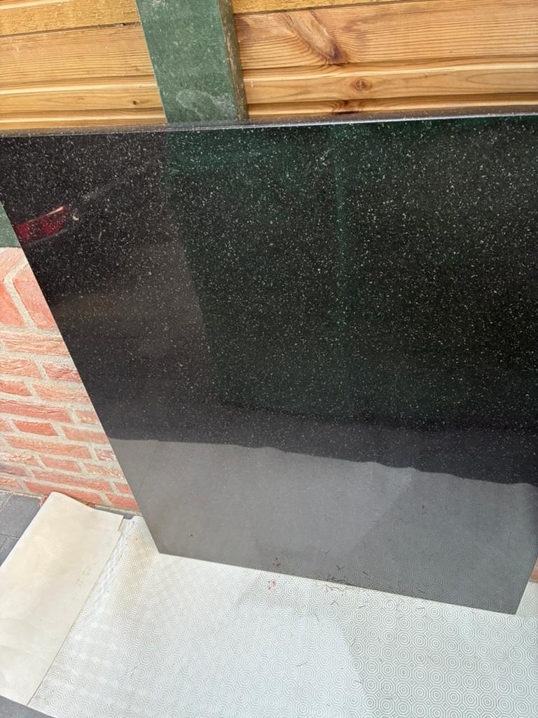 Granieten achterwand voor kookplaat., Huis en Inrichting, Keuken | Keukenelementen, Ophalen, Zo goed als nieuw, 50 tot 100 cm