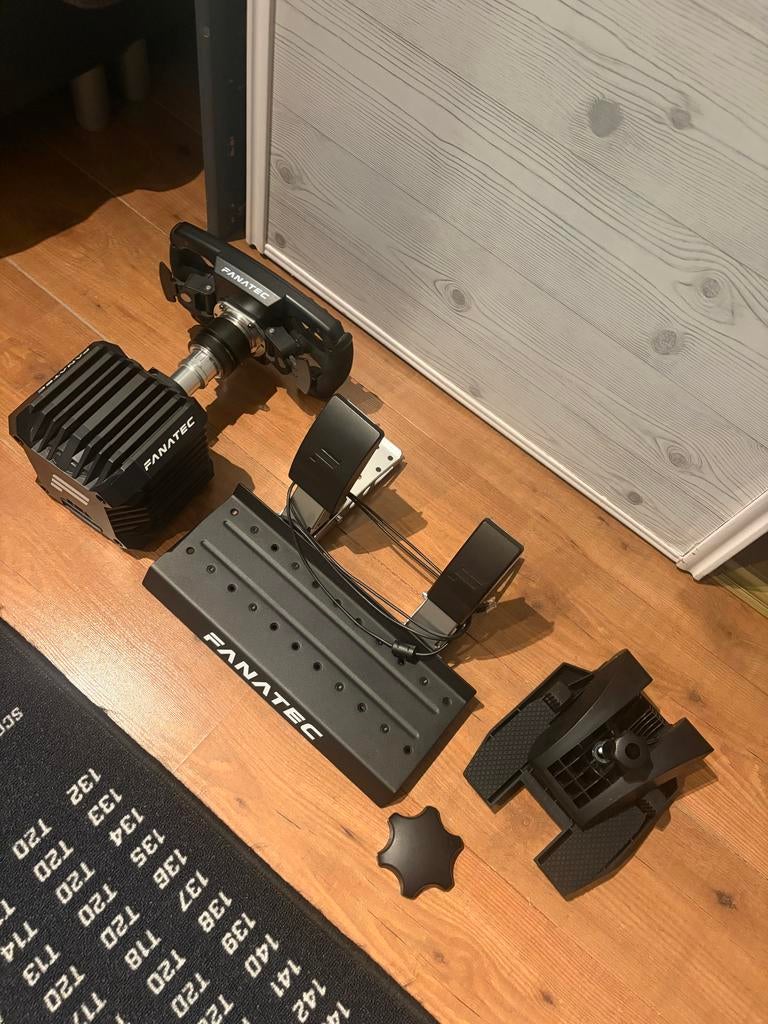 Fanatec CSL Elite Racing Wheel F1 Set (PS4/PC), Ophalen of Verzenden, Overige merken, Zo goed als nieuw