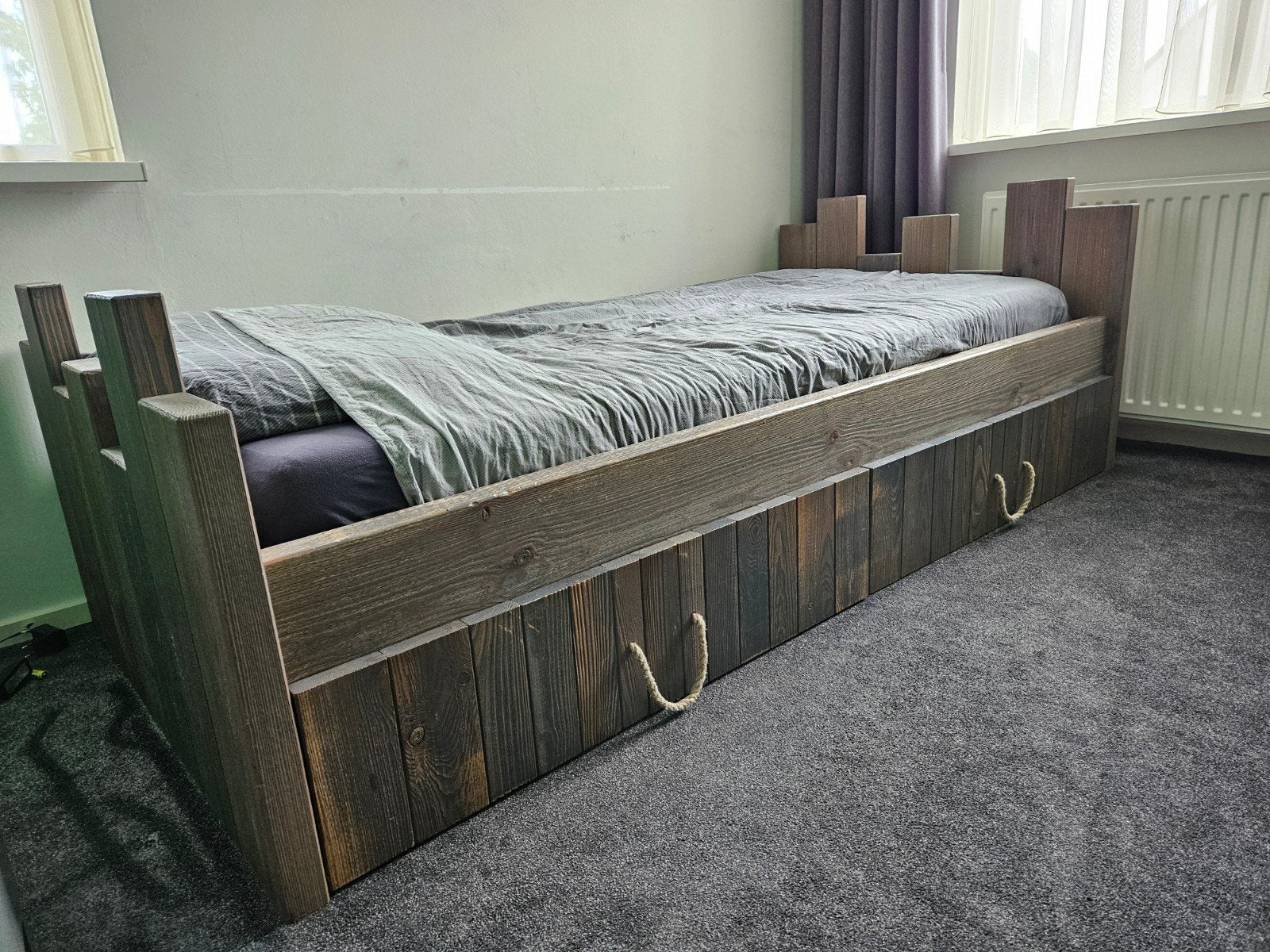 Uniek houten (kinderbed) met opbergruimte, Ophalen, 85 tot 100 cm, Gebruikt, Lattenbodem