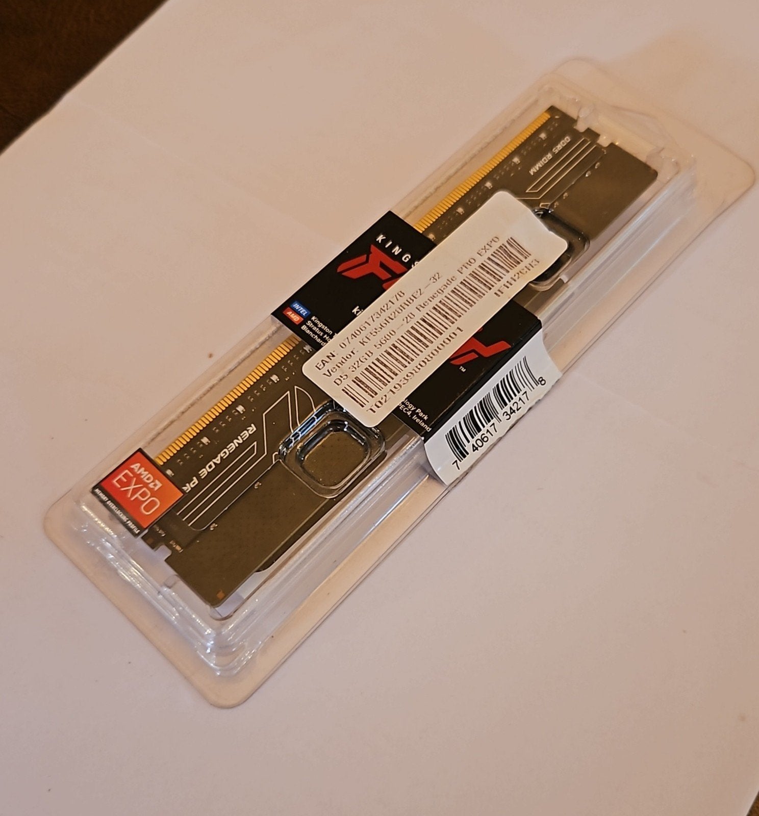 Kingston 32GB DDR5 5600MT CL28 RDIMM, Ophalen of Verzenden, Nieuw, DDR5, 32 GB