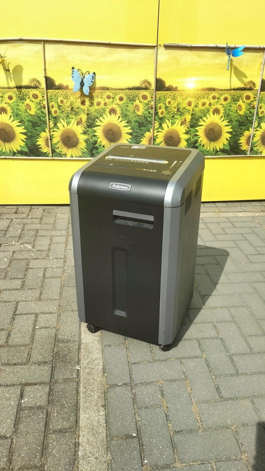 Fellowes 225Mi papiervernietiger, Ophalen, Gebruikt