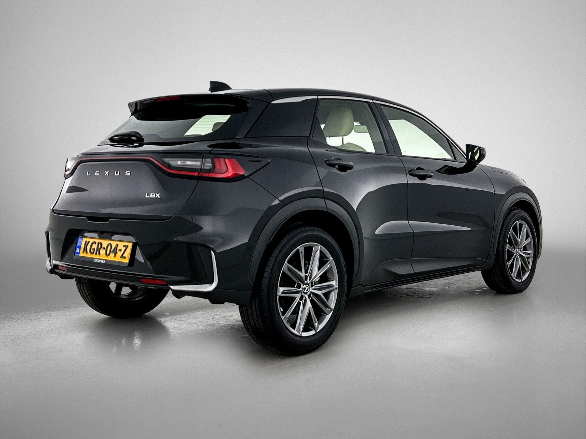 Lexus LBX Elegant 2WD | Leder | Stoelverwarming | 18" LM |, Auto's, 12 maanden, 136 pk, Gebruikt, Automatische klimaatregeling