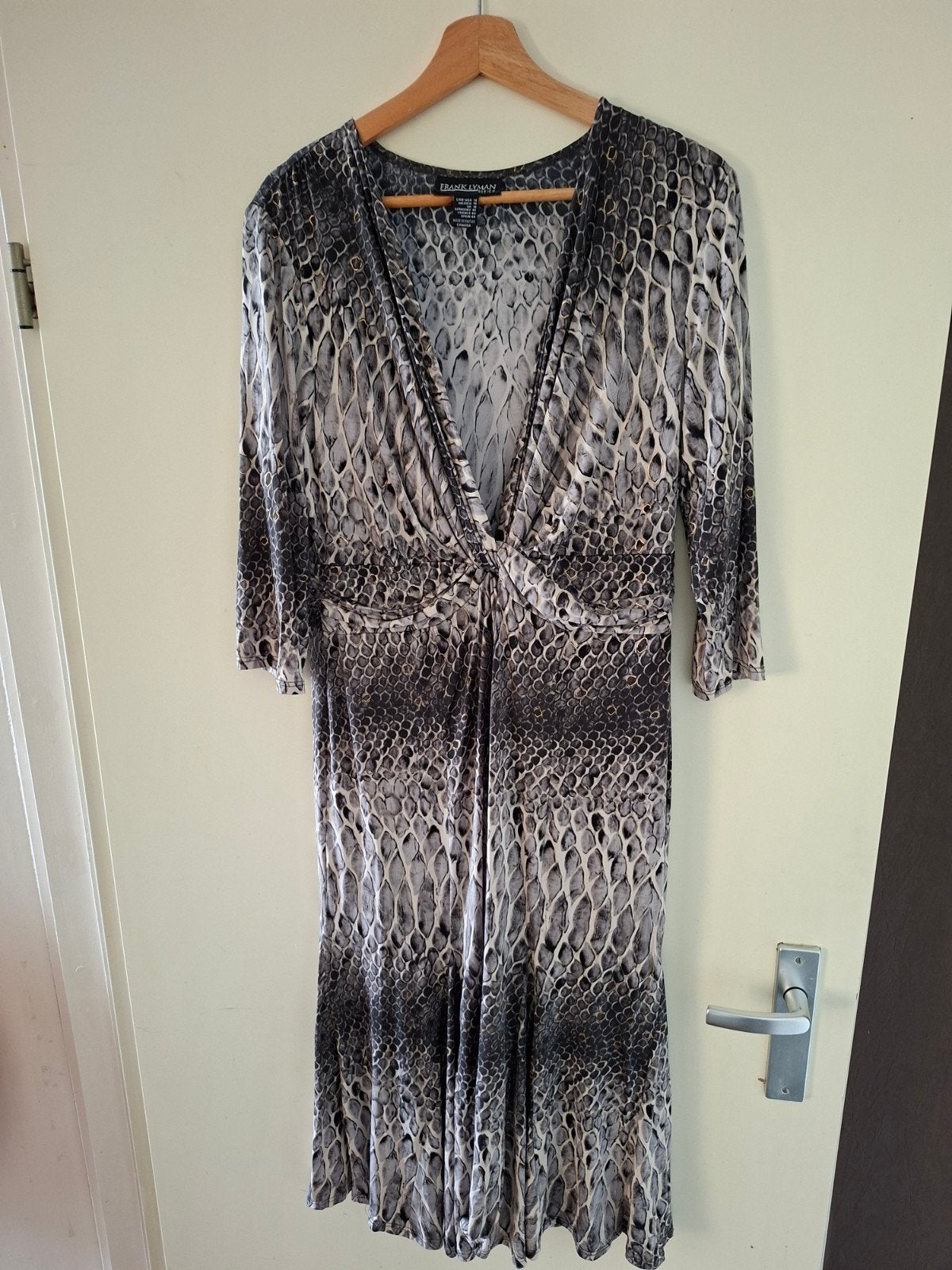 Frank Lyman Design Luxe Midi-Jurk met Slangenprint Maat 42, Kleding | Dames, Ophalen of Verzenden, Zo goed als nieuw, Maat 42/44 (L)
