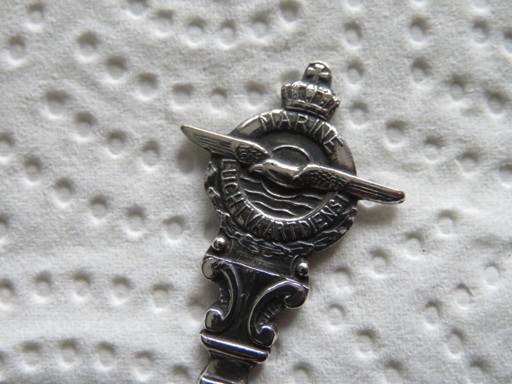 Verz. Militaria Lepeltje Embleem Marine Luchtvaartdienst, Overige materialen, Gebruikt, Verzenden, Verzilverd