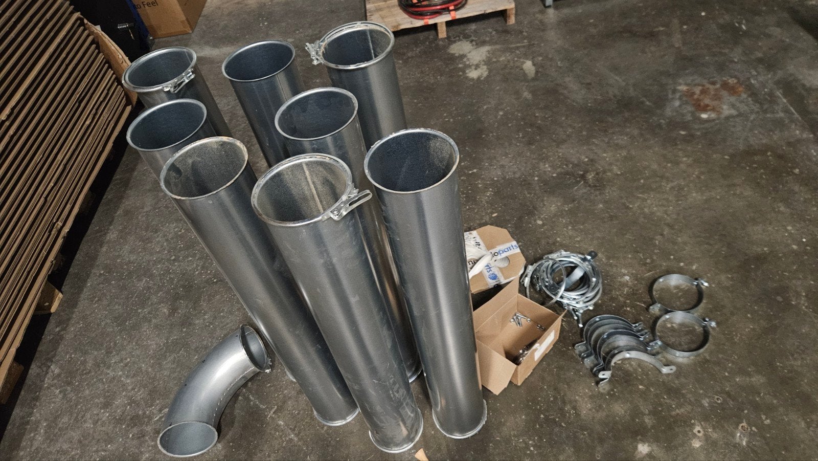 8 stuks buizen voor afzuiging met bevestigingsmateriaal, Doe-het-zelf en Verbouw, Ophalen, 6 meter of meer, Zo goed als nieuw