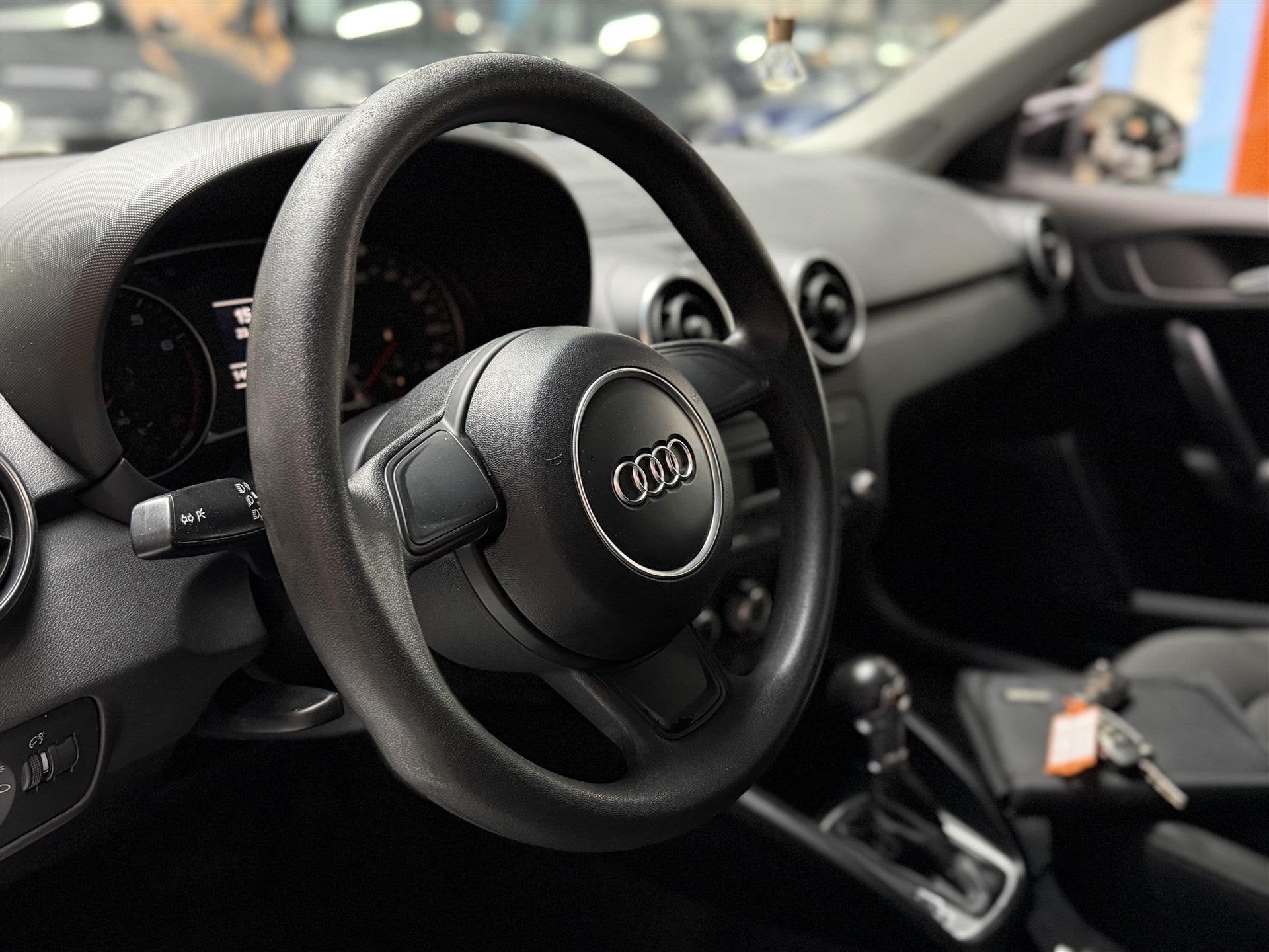 Audi A1 1.4 TFSI Automaat! Clima! Uniek! (bj 2014), Automaat, 4 cilinders, 1290 kg, Wit