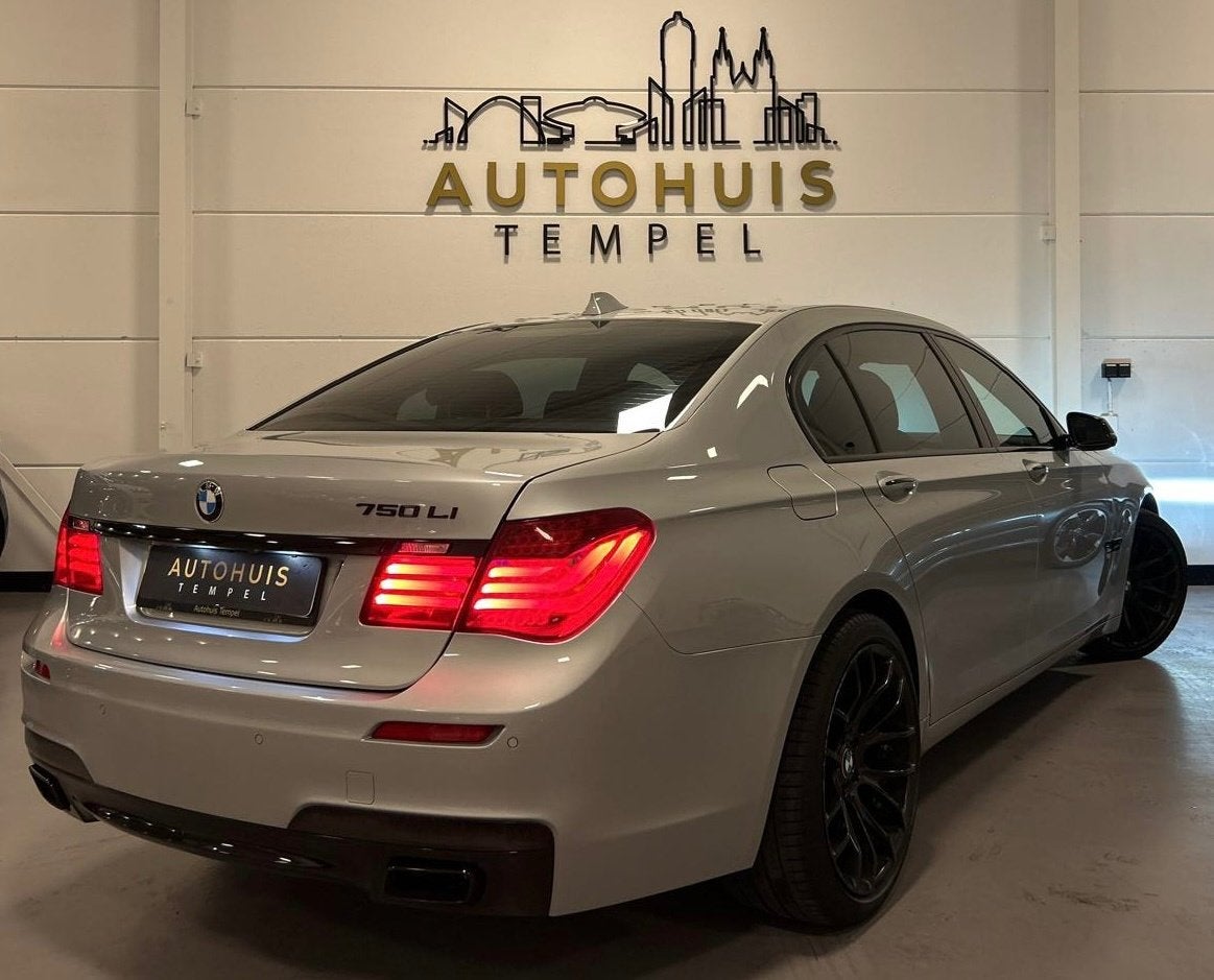 BMW 7-serie 750Li M Pakket Pano Cruise Climate Softclose Mem, Auto's, BMW, Euro 5, Gebruikt, 4395 cc, 120 €/maand